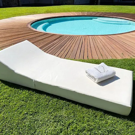 Like At N 12 Poolside Garden