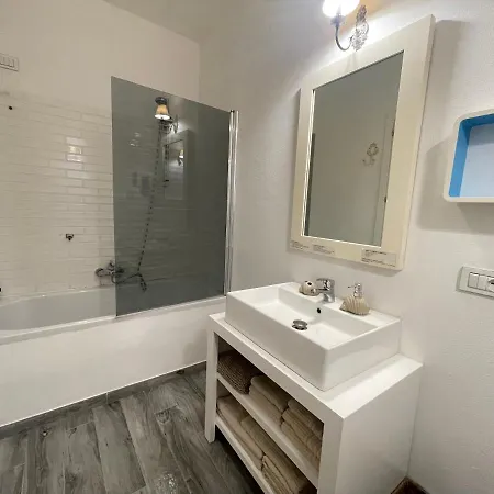 Apartment Like At N 12 Poolside Garden Palau